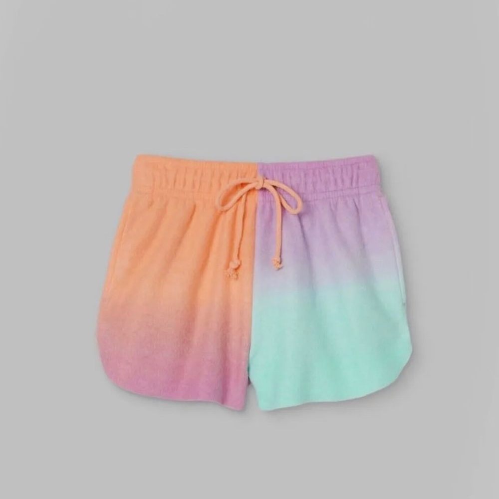 High rise tie dye shorts. SIZE XS